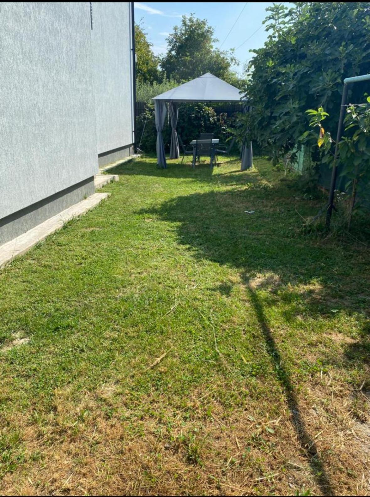 Ttt House Piteşti Eksteriør bilde