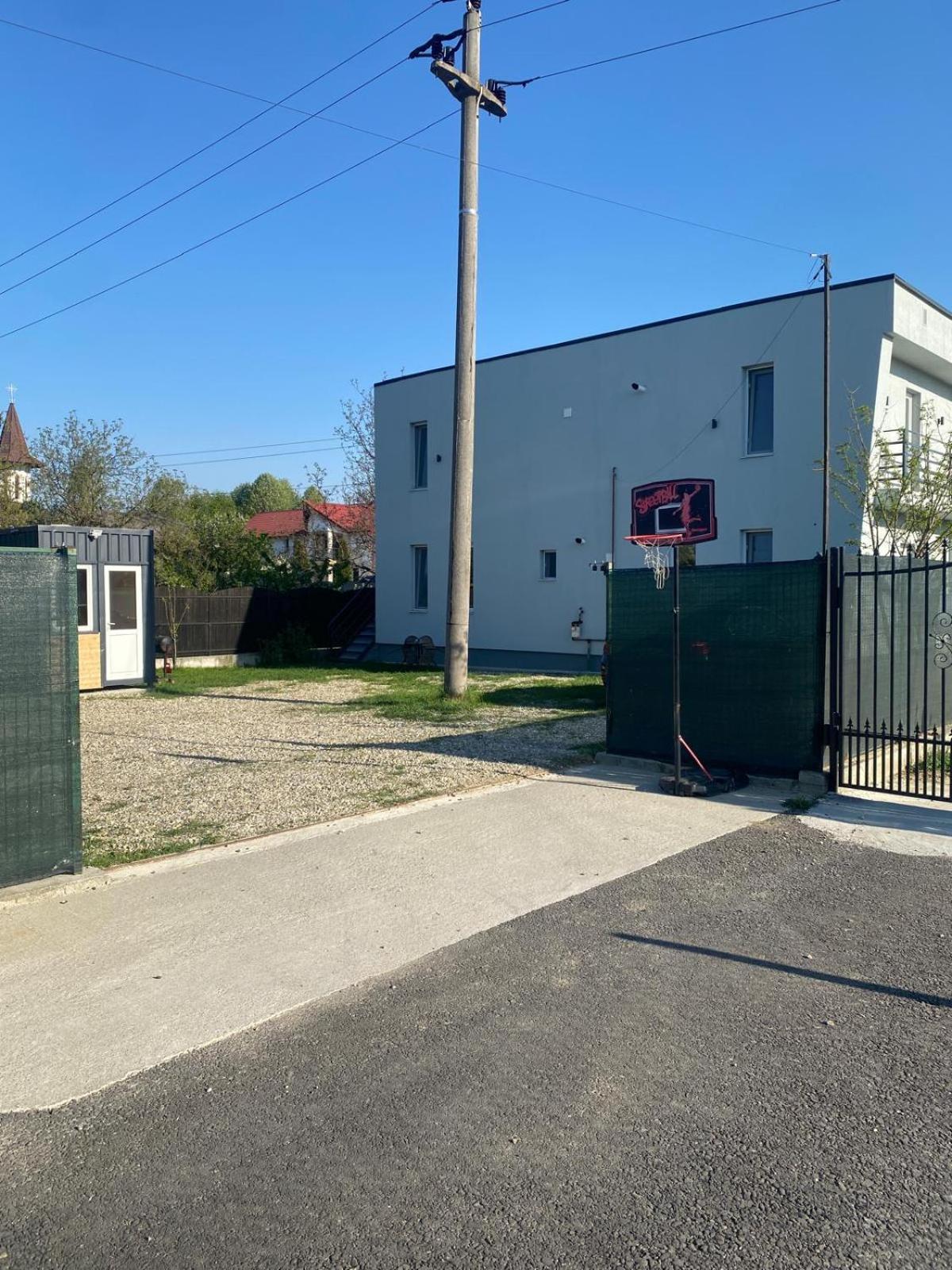 Ttt House Piteşti Eksteriør bilde